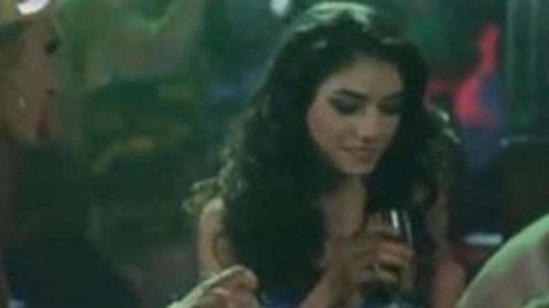 Kuzey Güney'de Simay pavyona düşüyor - Video