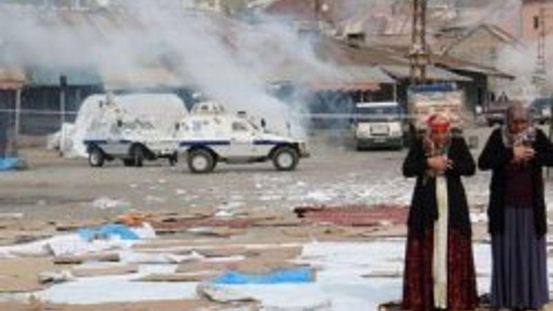 Cuma namazı sonrası Yüksekova karıştı