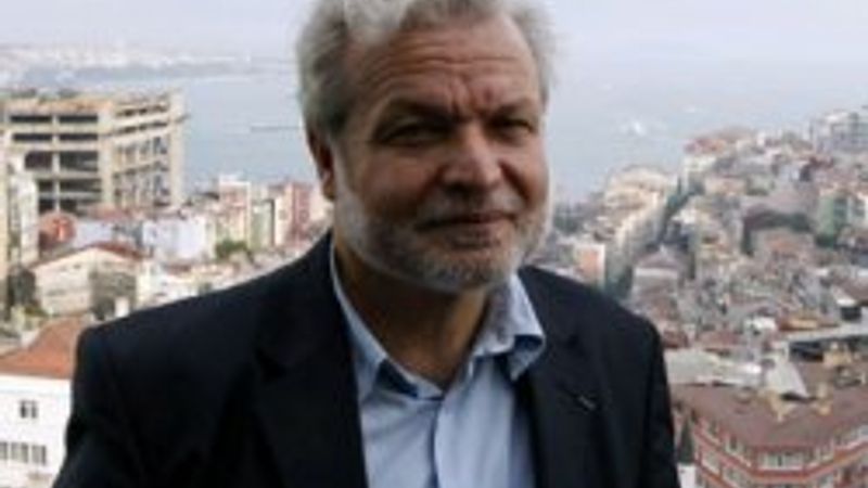 Nedim Gürsel: Süleyman ile Pargalı aynı yatakta yatardı