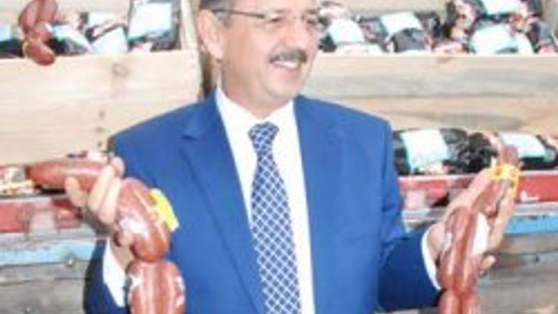 Mehmet Özhaseki sucuk paralarını cebinden ödedi