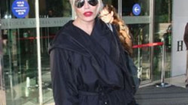 Ajda kendisini kurbağaya benzeten doktoru affetmedi