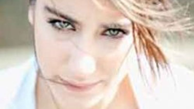 Hazal Kaya bekaret kontrolüne itiraz etti