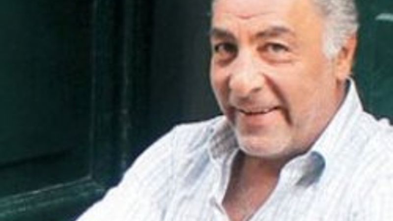 Ağır Roman'ın yazarı Metin Kaçan intihar etti