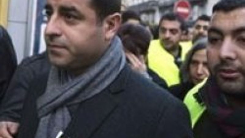 Demirtaş: Bu olay Fransa'nın Roboski'sidir