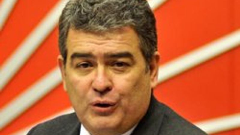 Süheyl Batum: Kızım başörtüsü taksa üzülürüm