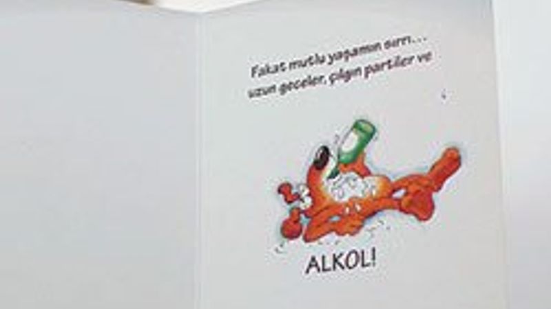 Çocuk kartpostalında alkole özendirdiler