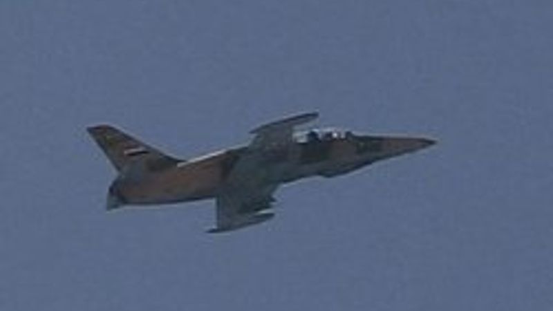 Suriyeli muhalifler 2 savaş uçağı düşürdü - Video