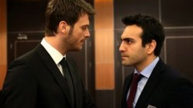 Kıvanç Tatlıtuğ Buğra Gülsoy savaşı set dışına taştı