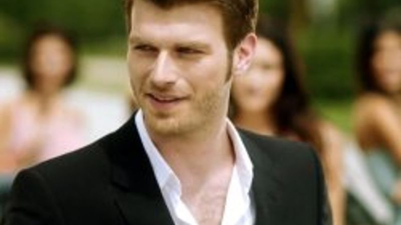 Kıvanç Tatlıtuğ sessizliğini Elle dergisi için bozdu