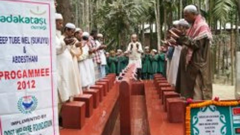 Arakan'da 6 tane yeni su kuyusu açtık