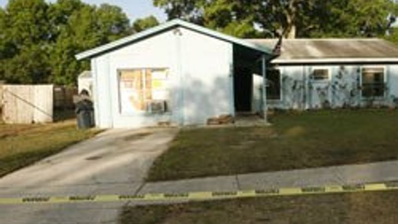 Yer yarıldı içine düştü