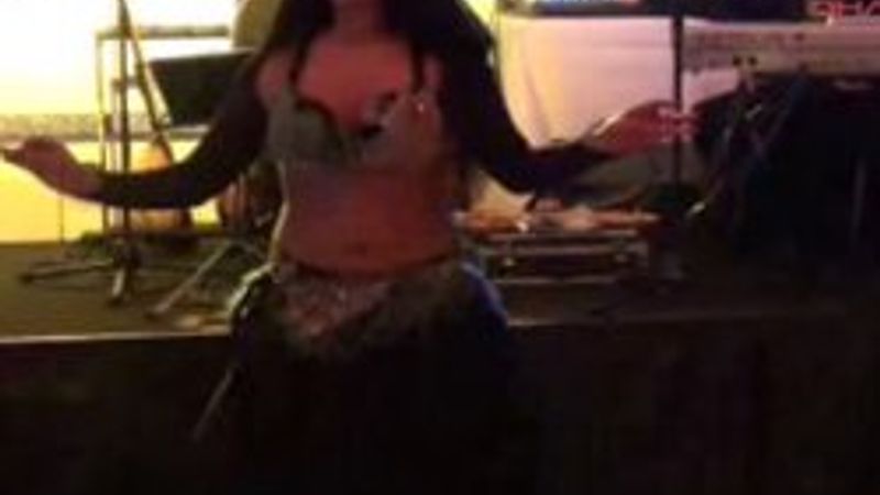 Almancı Dilan'ın ek işi oryantallik