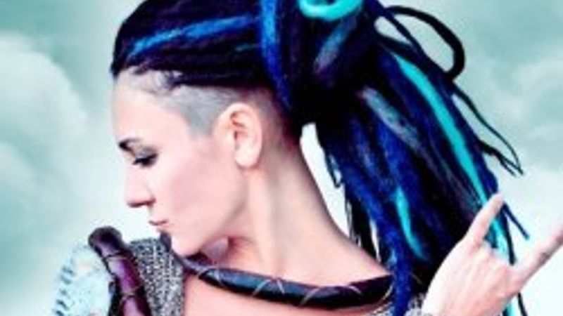 Power Türk Özlem Tekin'in klibine sansür uygulamakta kararsız