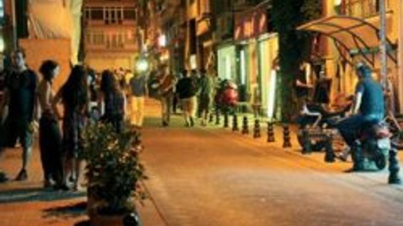 CHP'li Kadıköy Belediyesi'nden içki yasağı