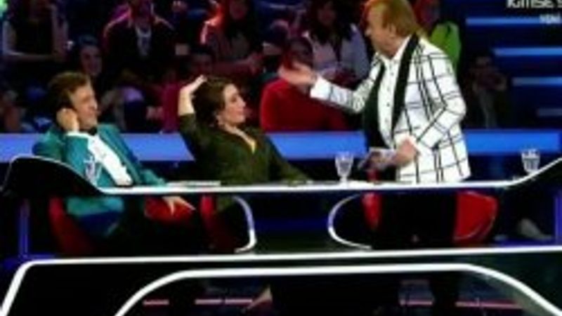 Huysuz Virjin ile Erol Evgin'in fıkra atışması