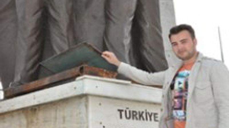 Atatürk heykelini çalıp satacaklardı