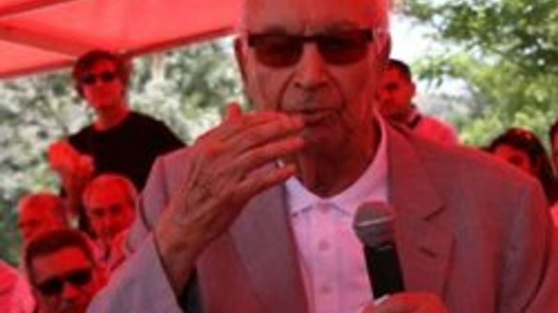 Yaşar Kemal: Kürt'üm diye dışlanmadım