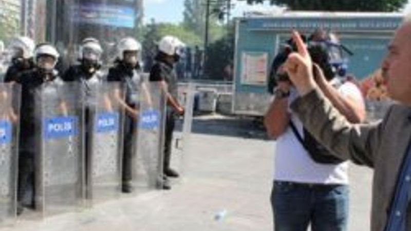 CHP'li vekilden polise çok ağır küfür - izle