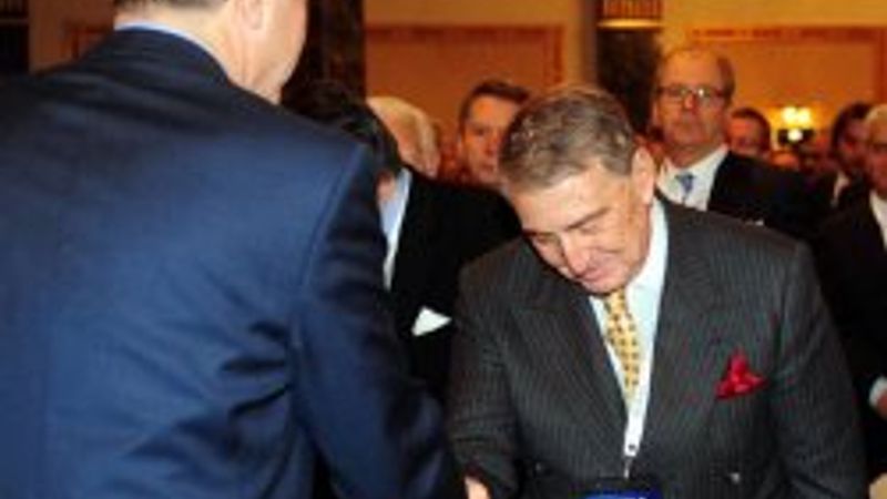 Rahmi Koç'tan hükümete övgüler