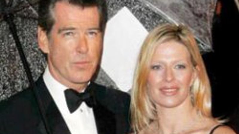 James Bond'un kızı kanserden öldü