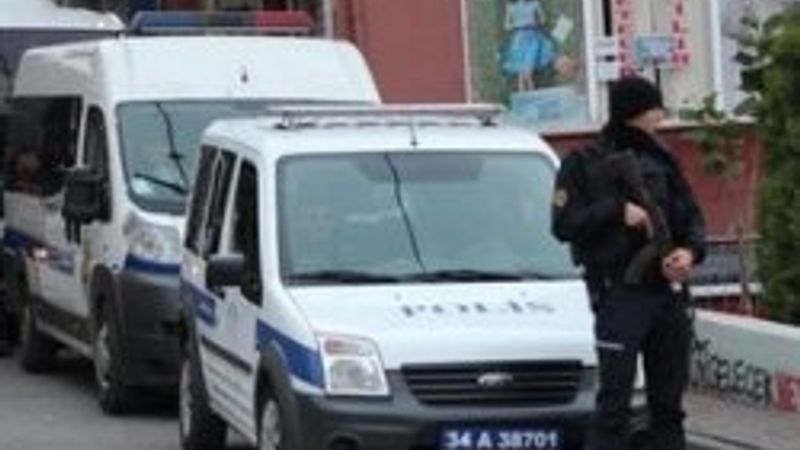 Polisten İstanbul'da şafak operasyonu