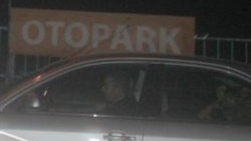 Hadise Ozan Çelik'le eğlendi