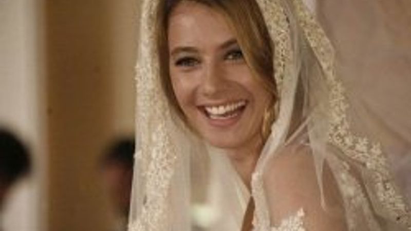 Tuba Ünsal doğum yaptı