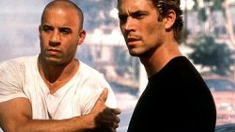Hızlı ve Öfkeli'deki oyuncu Paul Walker öldü - izle