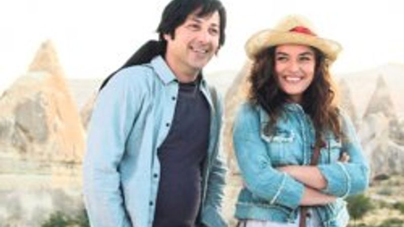 Ezgi Mola ile Tolga Çevik'in arkadaşlığı aşka mı dönüştü