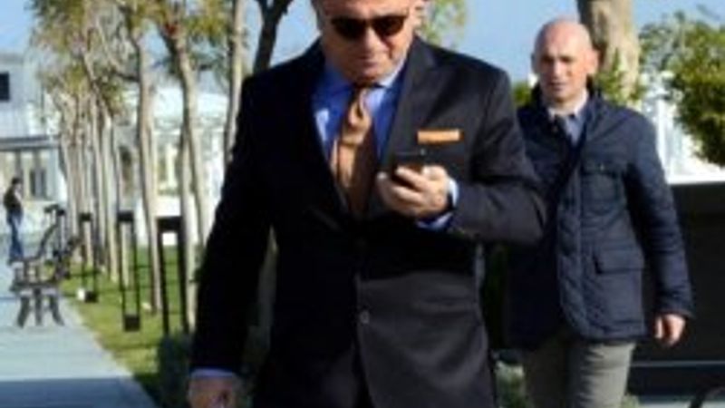 Fatih Terim'in platform topuklu ayakkabıları