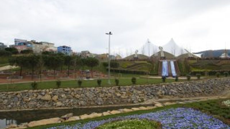 Sultanbeyli'nin Gölet'i parmak ısırtıyor