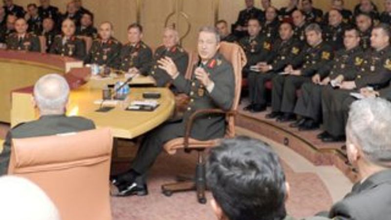 Astsubayların ölüm orucu bahanesi: Göz teması bile yok