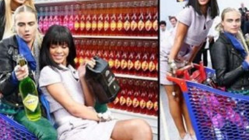 Rihanna'yı sepete attılar