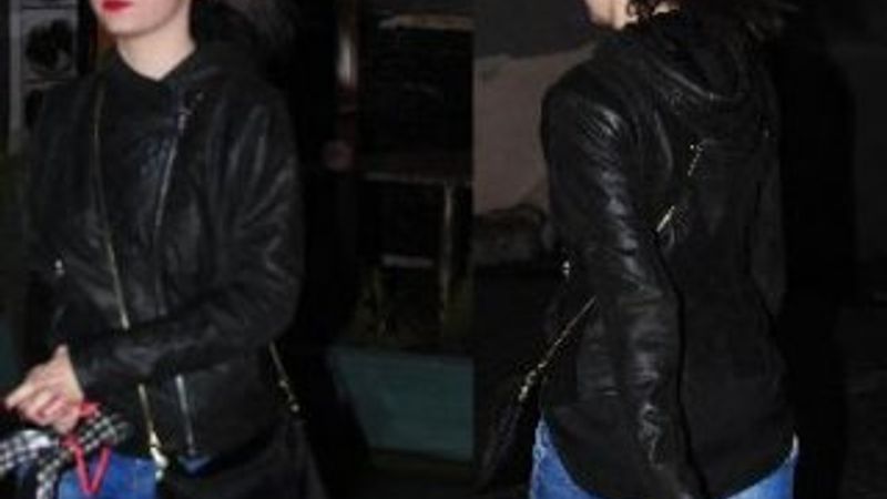 Hazar Ergüçlü çıplak ayakla kaçtı