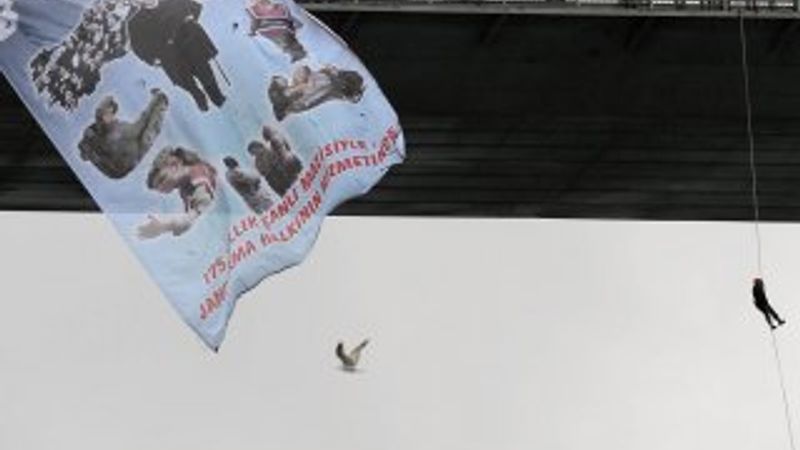 Kadın komandolar Boğaz'da gösteri yaptı İZLE