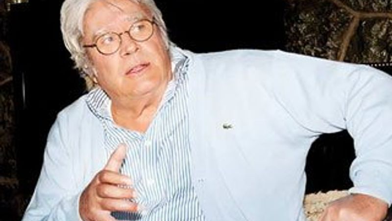 Cüneyt Arkın: Fatma Girik benim namusumdu