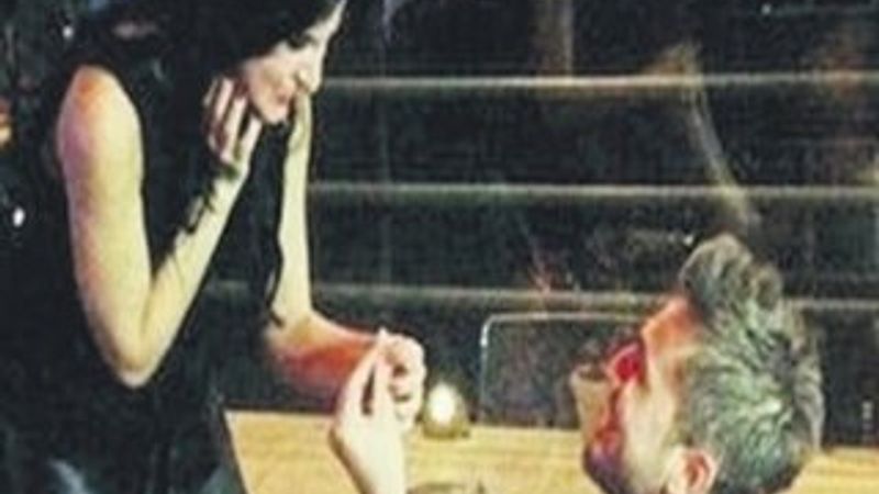 Engin Altan Düzyatan'dan romantik evlilik teklifi