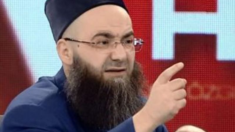 Cübbeli Ahmet Hoca: Jiletle tıraş olmak haramdır