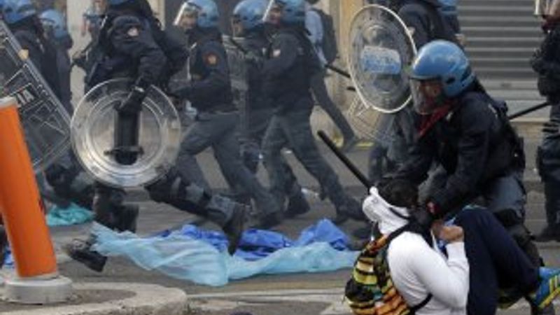 İtalya'da kemer sıkma eylemine sert müdahale