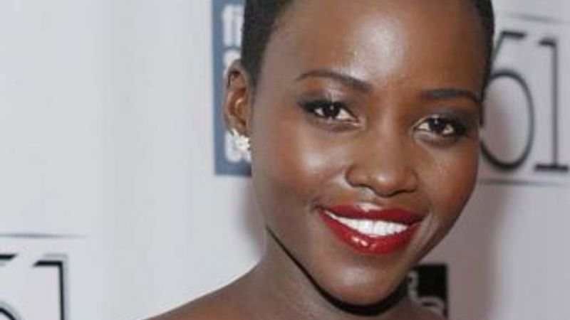 Lupita Nyong'o dünyanın en güzel kadını seçildi İZLE