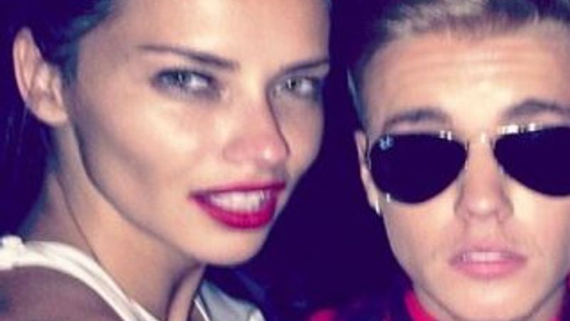 Justin Bieber Adriana Lima'nın peşinde