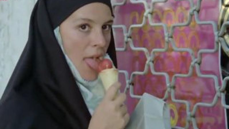 Hülya Koçyiğit Kurbağalar filmi dondurma sahnesi İZLE