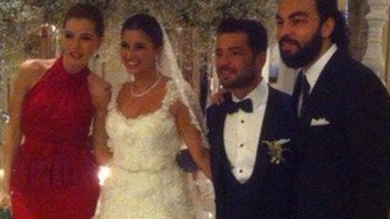 Buse Terim ve Volkan Bahçekapılı'nın düğününden kareler