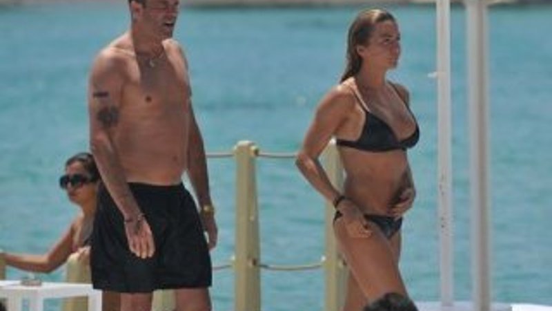 Ivana Sert sevgilisiyle tatilde