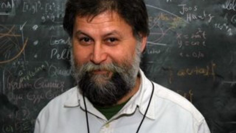 Ali Nesin: Sivas katliamının Müslümanlıkla ilgisi yok