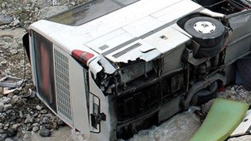 Afganistan'da kaza: 34 ölü 20 yaralı