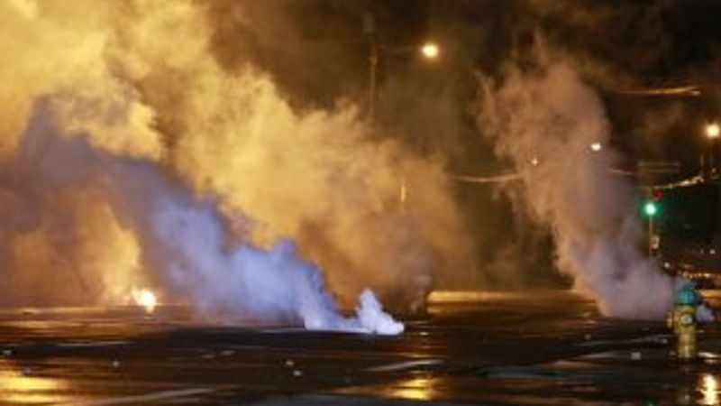 Ferguson'da eylemci gruba özel timler müdahale etti