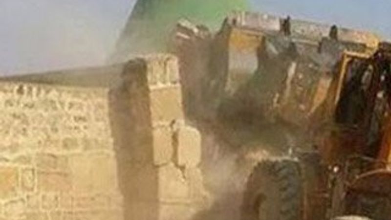 IŞİD Davud Peygamber türbesini yıktı