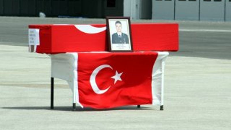 Şehit Teğmen Emre As'ın baba ocağında yas