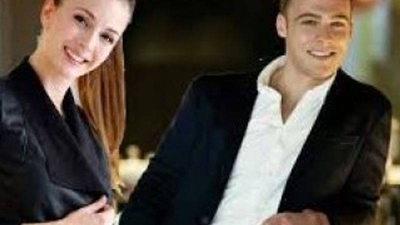 Kerem Bursin'in sevgilisi Yasemin Allen'ı kıskandı